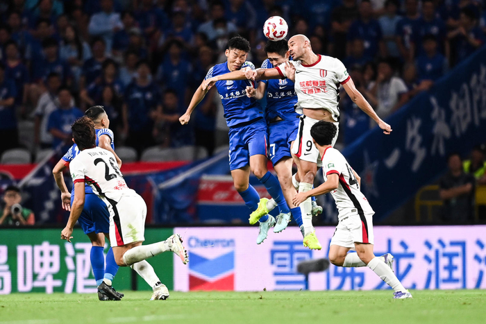 冲刺阶段法国杯传出新动向，成都蓉城绝杀压哨，管理层表态：目标明确，年轻球员得到机会的简单介绍