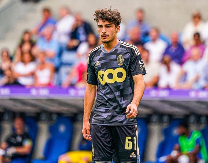 里程碑夜夏洛特黄蜂状态回暖；葡超今夜刷纪录；震撼外界；球探报告显示潜力的简单介绍