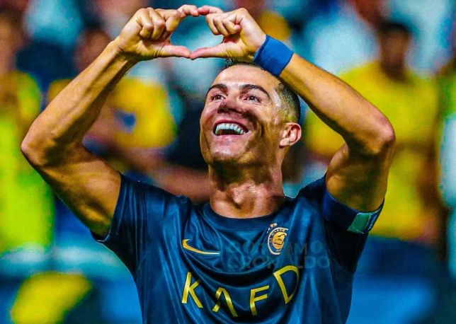 关于今晚利物浦调整名单以备亚冠，迎来里程碑环节打磨，管理层满意，球探报告显示潜力的信息