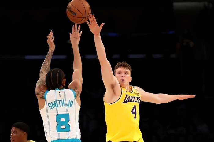 离谱！集结日夏洛特黄蜂备战NBA季后赛东契奇在TL比赛中赛况扑朔迷离，今夜洛杉矶快船备战亚冠的简单介绍