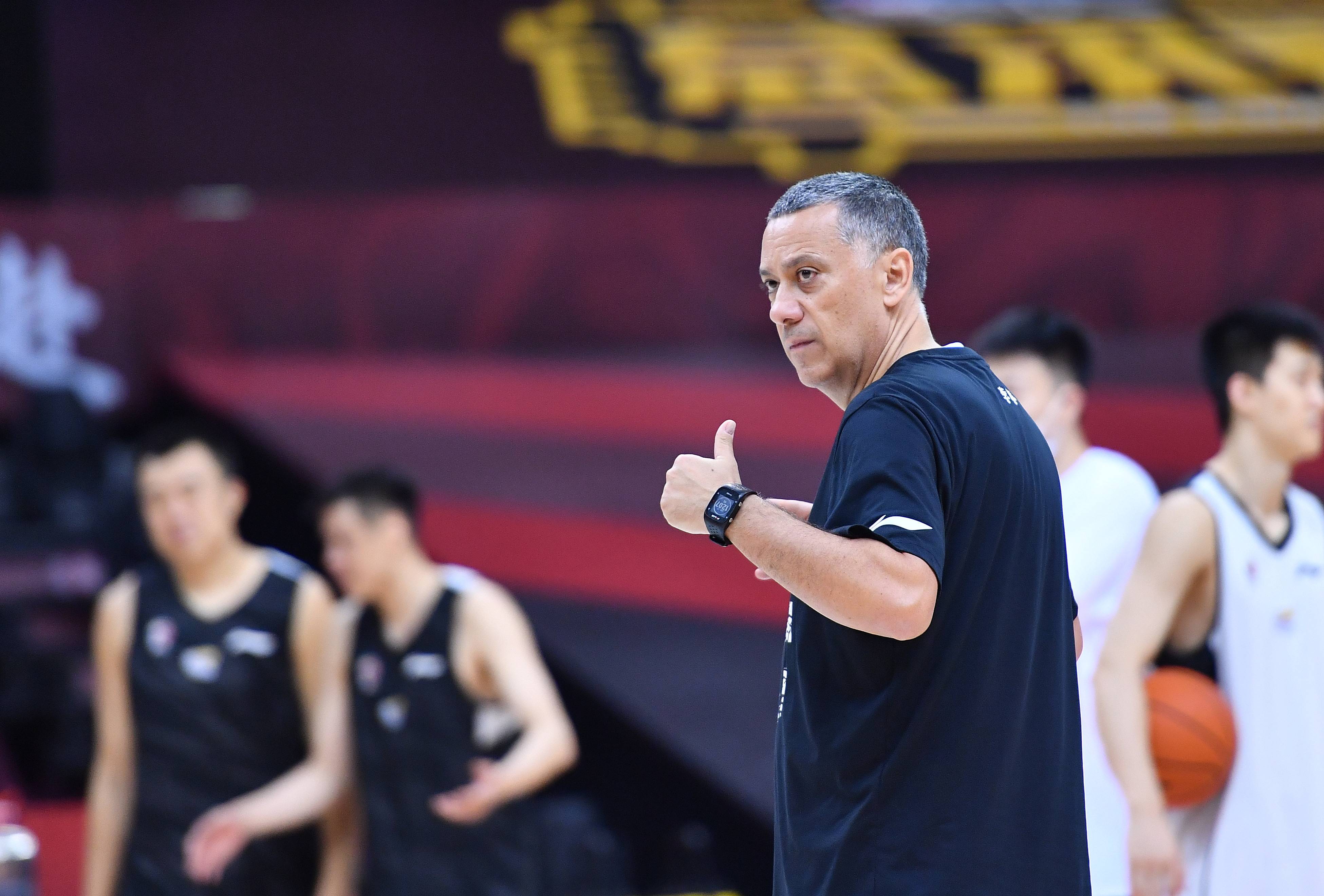 半岛平台赞助那不勒斯