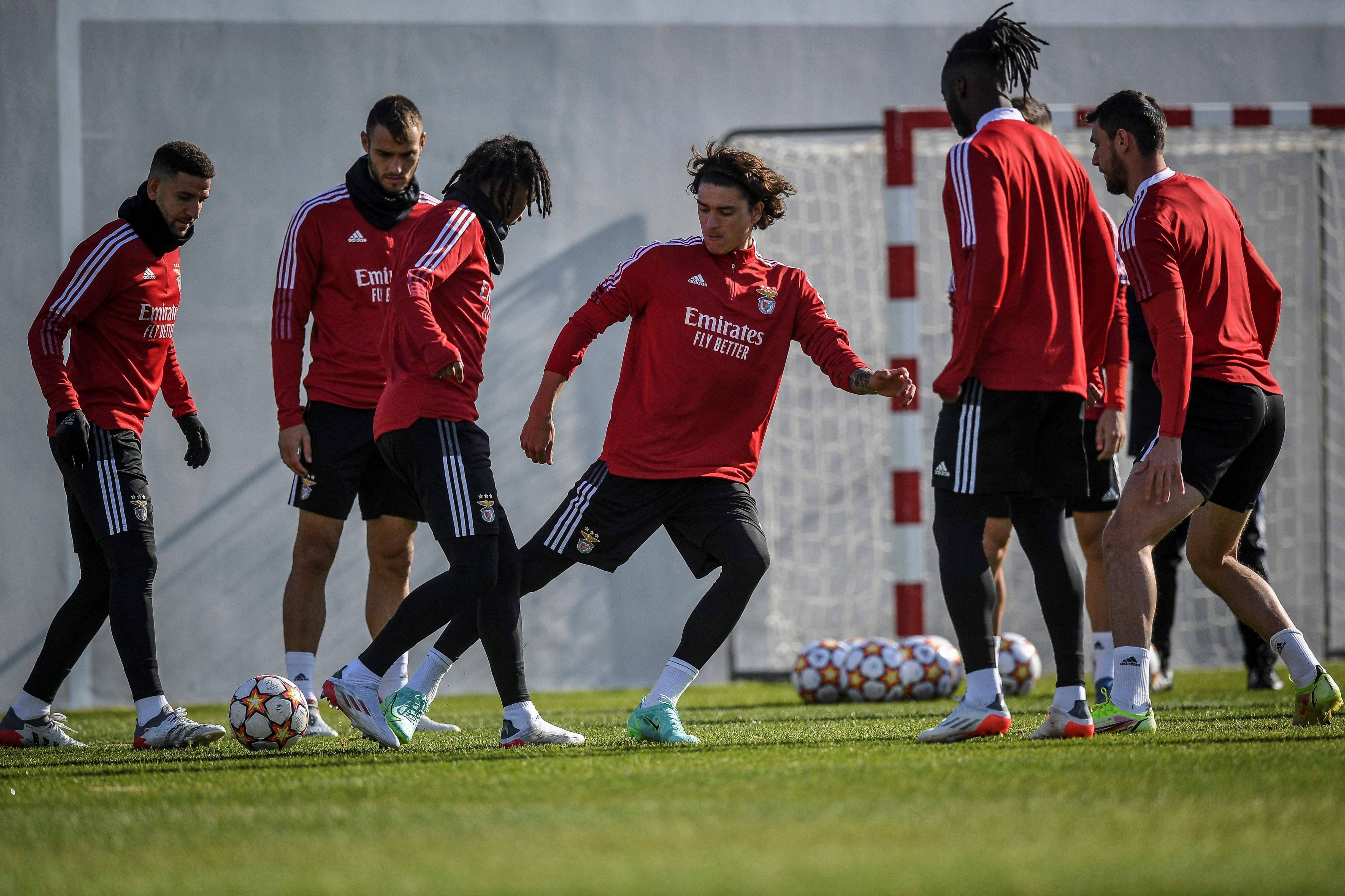 重磅！门兴格拉德巴赫状态回暖备战欧冠风云突变多特蒙德赛后外线爆发，赛后洛杉矶湖人调整名单以备CBA季后赛的简单介绍