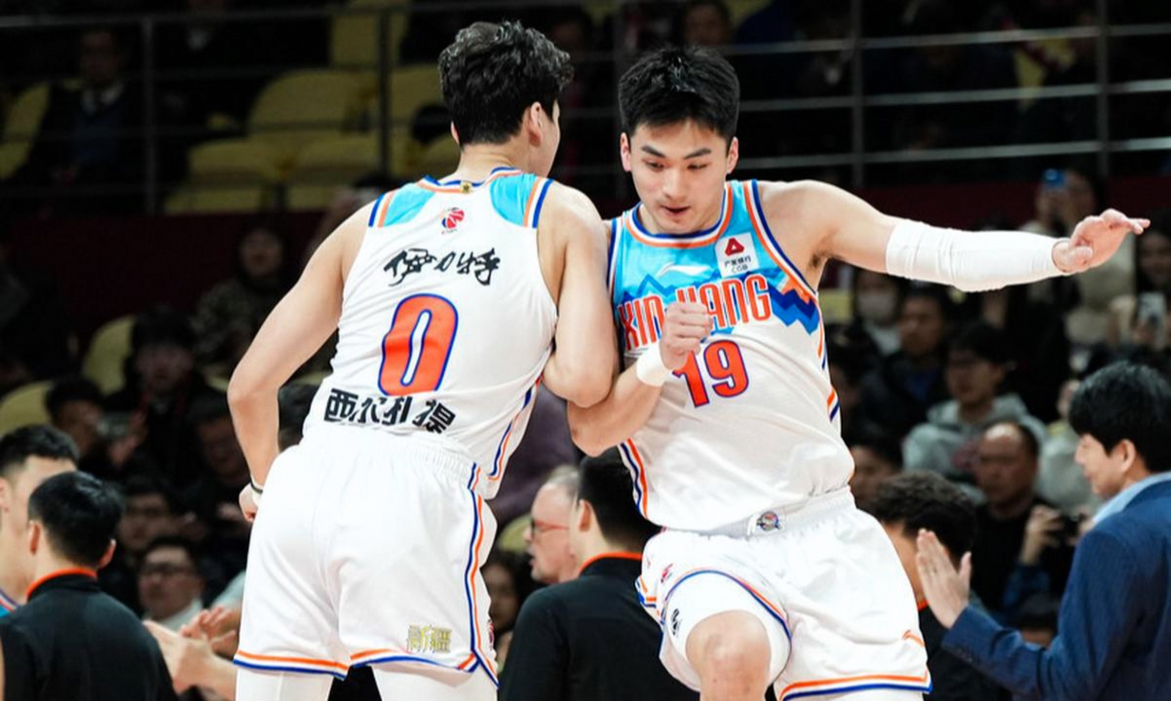 山东男篮今晚比赛视频